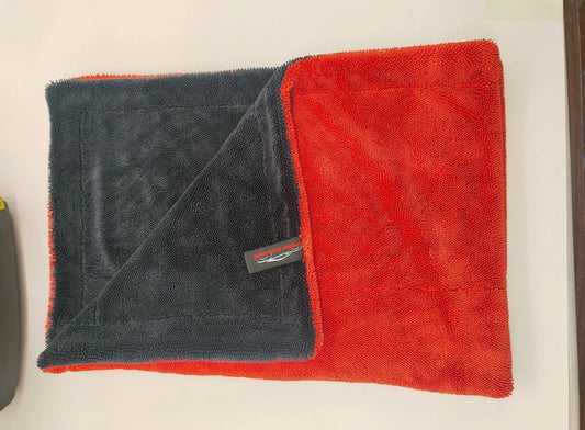 Ultra Plush 1200GSM Microfiber Towel Red